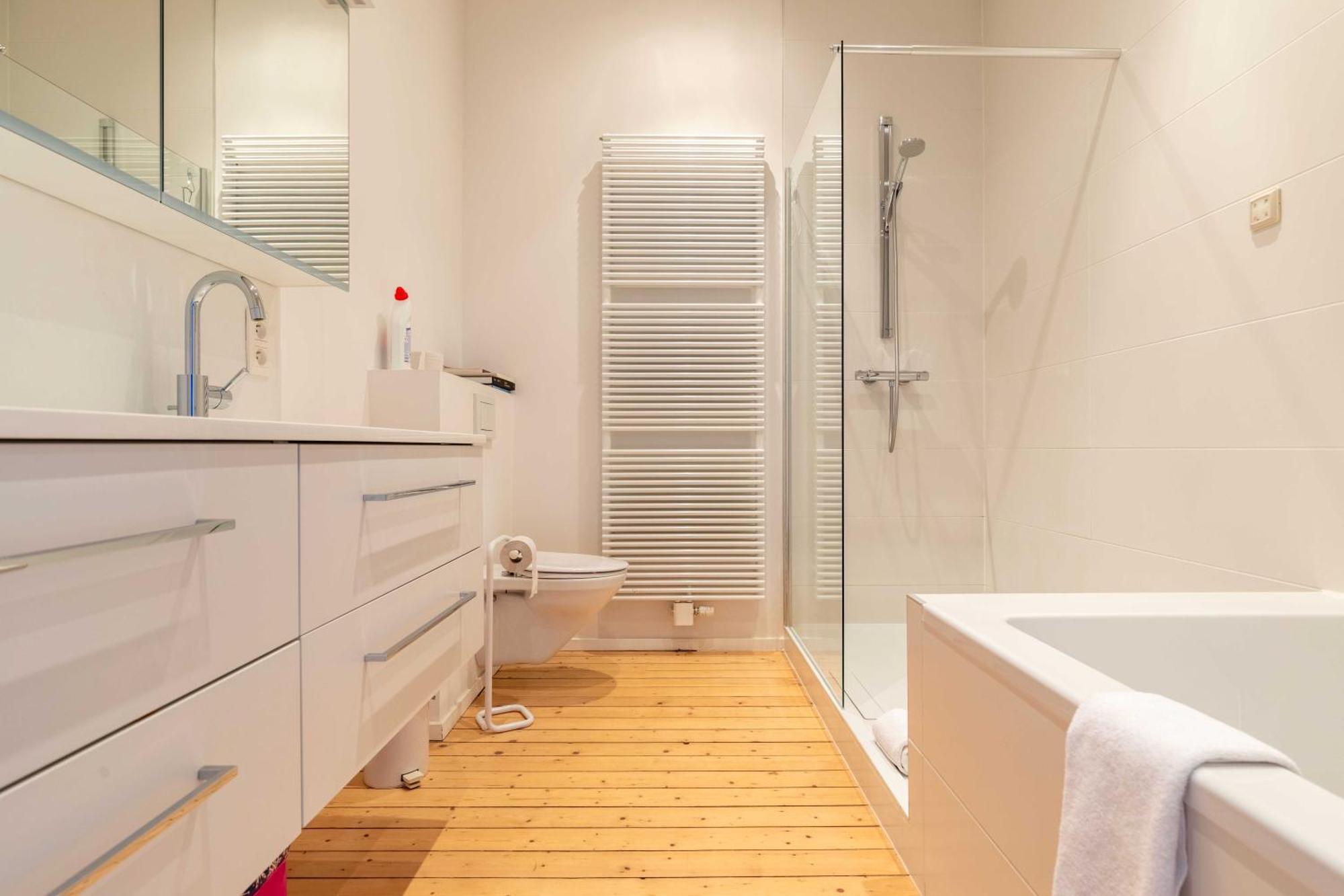 Spacious Belle Epoque House With Free Parking オステンド エクステリア 写真